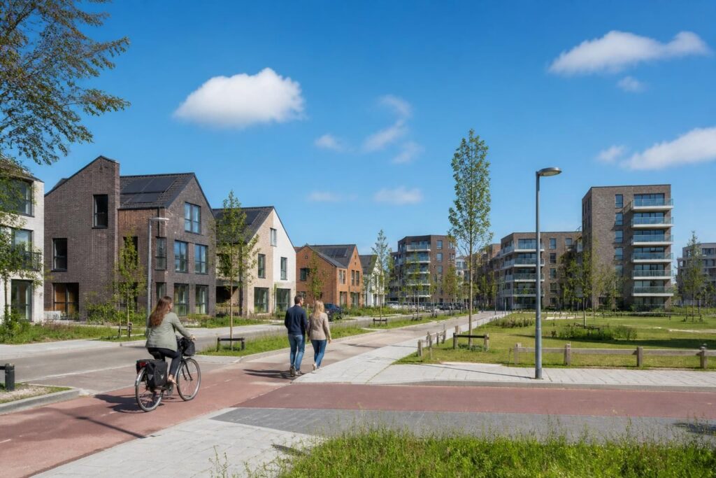 ontdek alles over nieuwbouw in lelystad: van voordelen en locaties tot koopprocessen en tips voor uw droomhuis. lees onze complete gids!